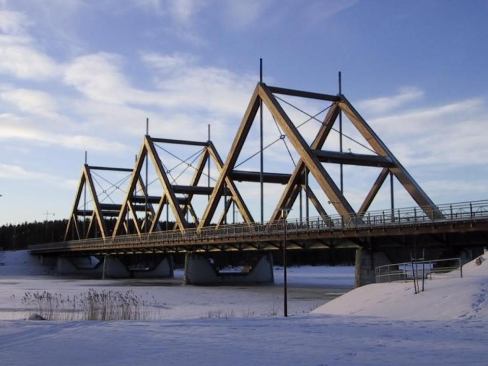 Ministeri Anne Berner: Puun käyttöä infrarakentamisessa lisättävä