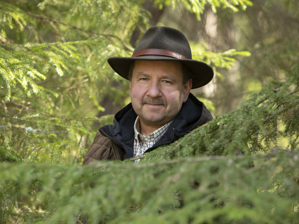 Suomen voimavarana ihmiset ja metsät - Metsäalan ammattilaisten aktivoiduttava viestinnässä